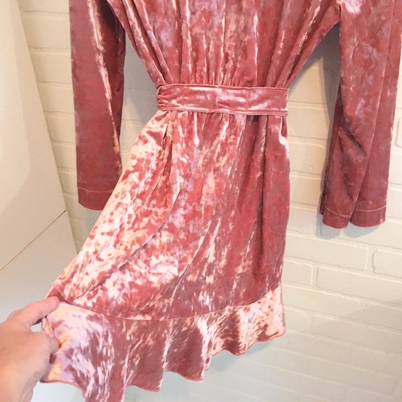 Betsey Johnson Mini Robe Hoodie Crushed Velvet Pink Ruffled hem Flare sleeve M/L - Picture 12 of 13